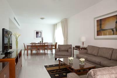 Golden Sands Hotel Apartments