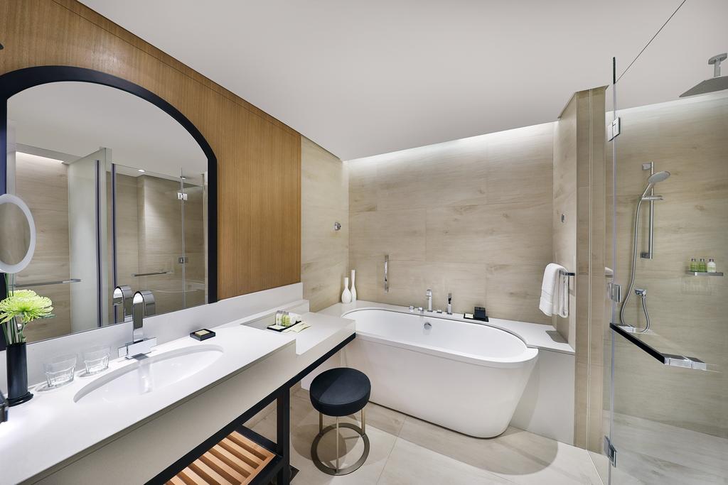 DoubleTree by Hilton Dubai &#8211; Business Bay