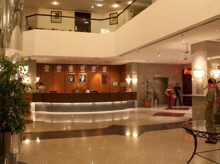 Avari Dubai Hotel