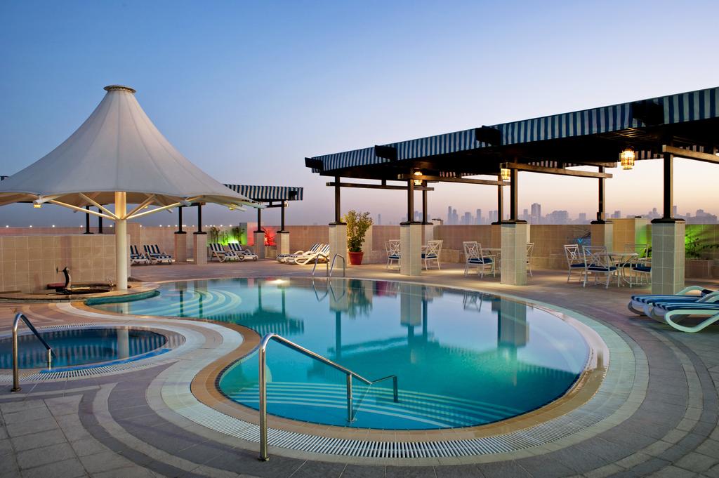 Grand Excelsior Hotel