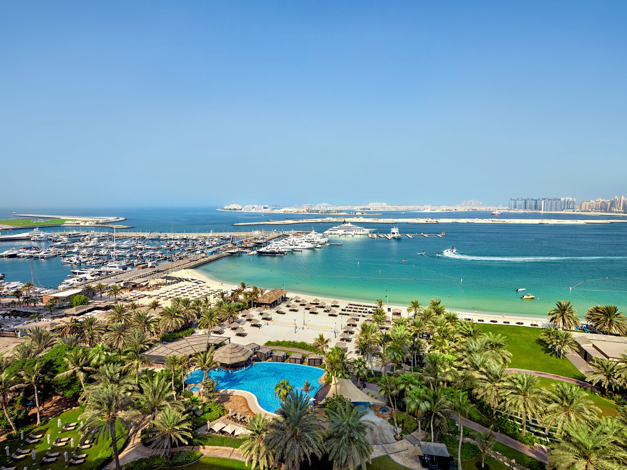 Le Meridien Mina Seyahi Beach Resort and Marina