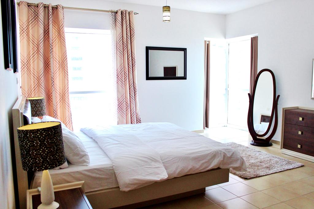 Luxury Apartments Marina Tower
